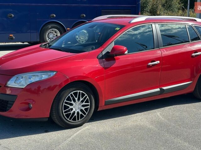 Красный Рено Меган, объемом двигателя 1.46 л и пробегом 257 тыс. км за 6900 $, фото 1 на Automoto.ua