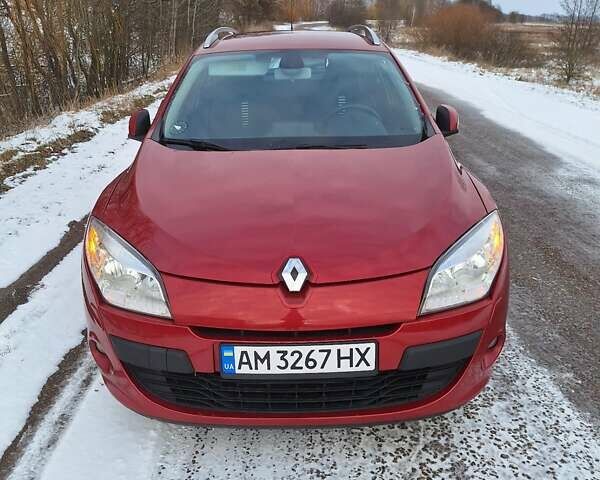 Красный Рено Меган, объемом двигателя 1.46 л и пробегом 252 тыс. км за 7800 $, фото 1 на Automoto.ua