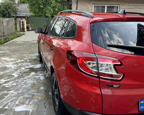 Красный Рено Меган, объемом двигателя 1.46 л и пробегом 210 тыс. км за 7450 $, фото 4 на Automoto.ua