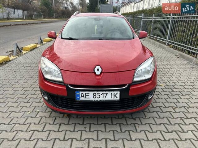 Красный Рено Меган, объемом двигателя 1.46 л и пробегом 224 тыс. км за 7000 $, фото 10 на Automoto.ua