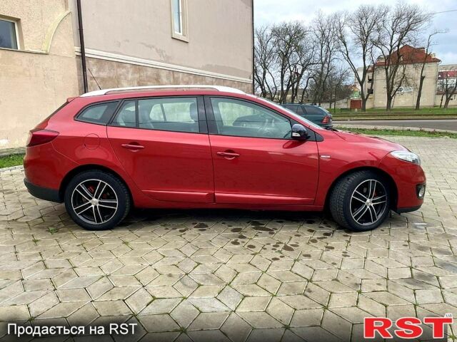 Красный Рено Меган, объемом двигателя 1.5 л и пробегом 186 тыс. км за 7500 $, фото 3 на Automoto.ua