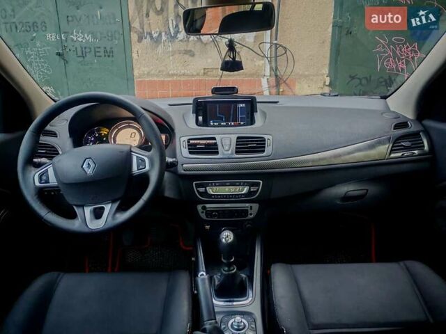 Красный Рено Меган, объемом двигателя 1.5 л и пробегом 244 тыс. км за 7199 $, фото 23 на Automoto.ua