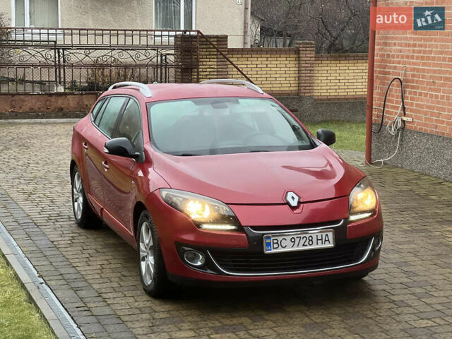 Красный Рено Меган, объемом двигателя 1.46 л и пробегом 220 тыс. км за 6350 $, фото 2 на Automoto.ua