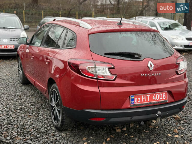 Красный Рено Меган, объемом двигателя 1.5 л и пробегом 219 тыс. км за 8900 $, фото 9 на Automoto.ua