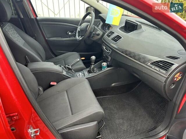 Красный Рено Меган, объемом двигателя 1.46 л и пробегом 224 тыс. км за 7000 $, фото 16 на Automoto.ua