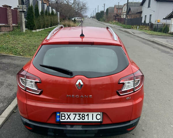 Червоний Рено Меган, об'ємом двигуна 1.46 л та пробігом 250 тис. км за 6800 $, фото 2 на Automoto.ua