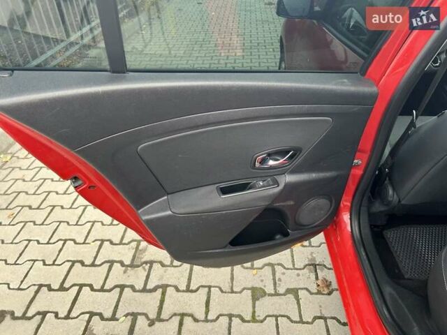 Красный Рено Меган, объемом двигателя 1.46 л и пробегом 224 тыс. км за 7000 $, фото 13 на Automoto.ua
