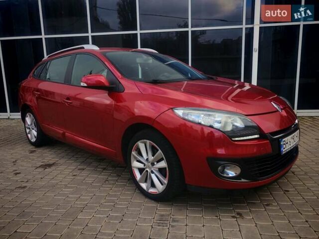 Красный Рено Меган, объемом двигателя 1.5 л и пробегом 244 тыс. км за 7199 $, фото 2 на Automoto.ua