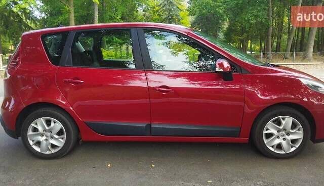 Червоний Рено Меган, об'ємом двигуна 1.6 л та пробігом 120 тис. км за 8300 $, фото 1 на Automoto.ua