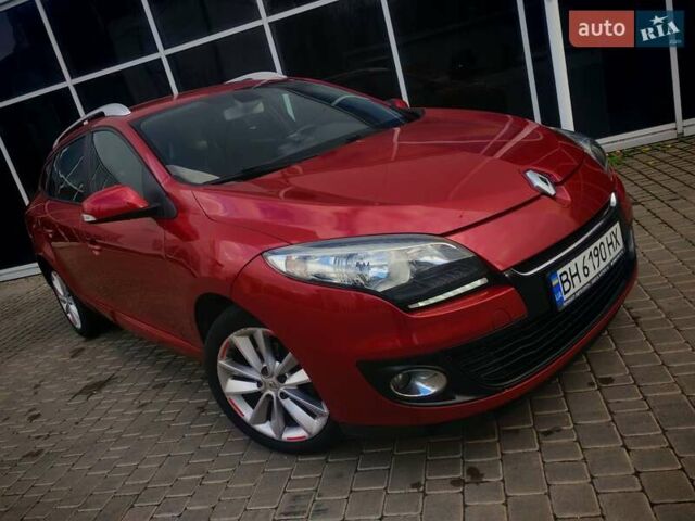 Красный Рено Меган, объемом двигателя 1.5 л и пробегом 244 тыс. км за 7199 $, фото 1 на Automoto.ua