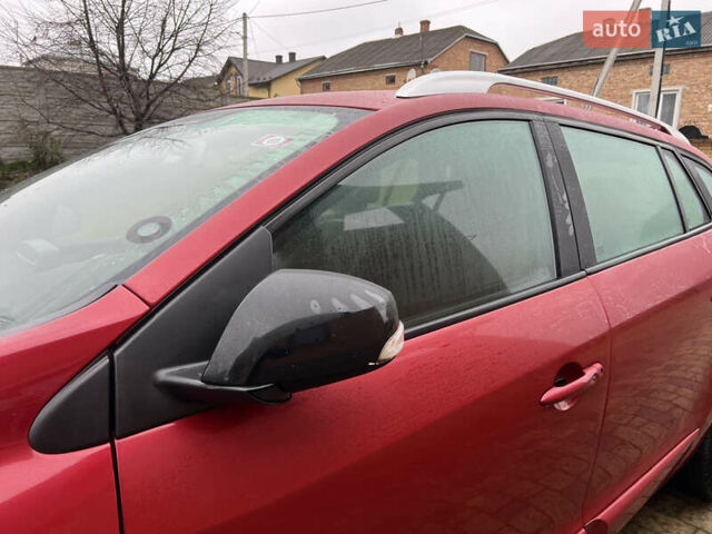 Красный Рено Меган, объемом двигателя 1.46 л и пробегом 220 тыс. км за 6350 $, фото 17 на Automoto.ua