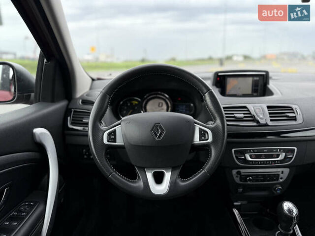 Червоний Рено Меган, об'ємом двигуна 1.5 л та пробігом 197 тис. км за 9200 $, фото 26 на Automoto.ua