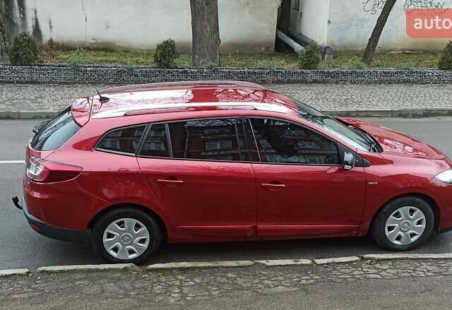Красный Рено Меган, объемом двигателя 1.5 л и пробегом 239 тыс. км за 8700 $, фото 6 на Automoto.ua