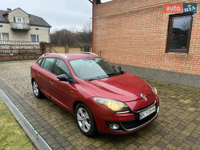 Красный Рено Меган, объемом двигателя 1.46 л и пробегом 220 тыс. км за 6350 $, фото 5 на Automoto.ua