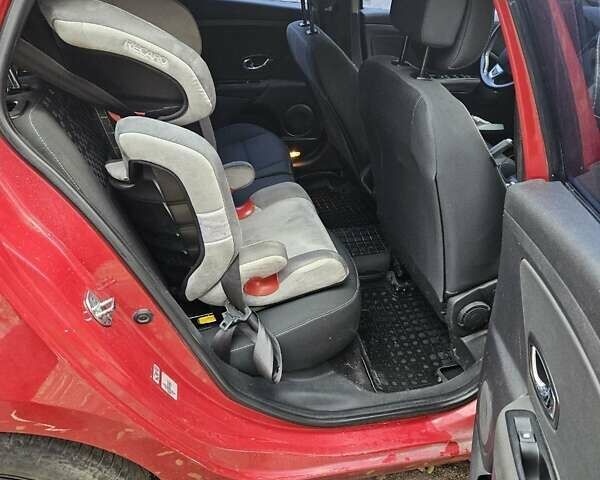 Красный Рено Меган, объемом двигателя 1.5 л и пробегом 295 тыс. км за 6500 $, фото 17 на Automoto.ua