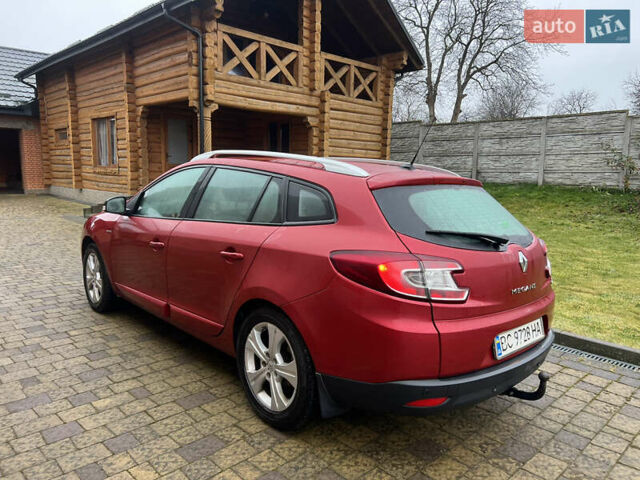 Красный Рено Меган, объемом двигателя 1.46 л и пробегом 220 тыс. км за 6350 $, фото 4 на Automoto.ua