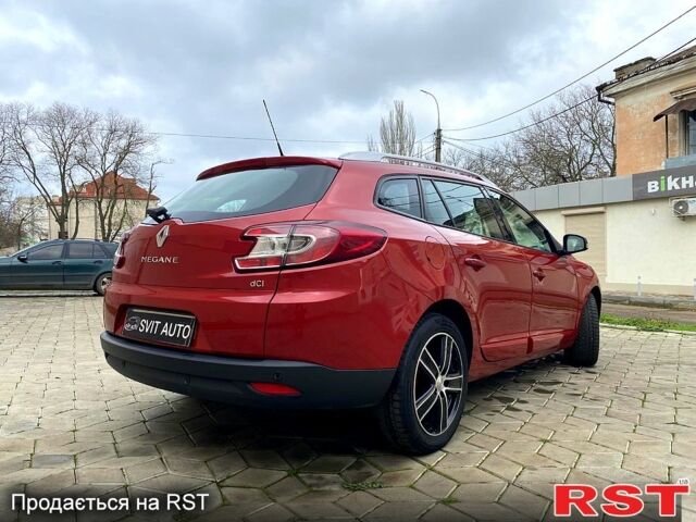 Красный Рено Меган, объемом двигателя 1.5 л и пробегом 186 тыс. км за 7500 $, фото 4 на Automoto.ua