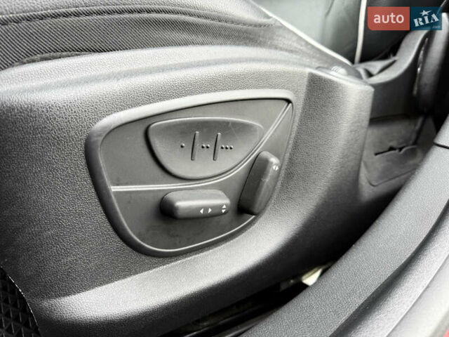 Червоний Рено Меган, об'ємом двигуна 1.5 л та пробігом 197 тис. км за 9200 $, фото 16 на Automoto.ua