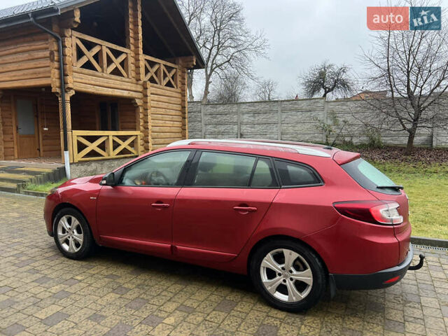 Красный Рено Меган, объемом двигателя 1.46 л и пробегом 220 тыс. км за 6350 $, фото 3 на Automoto.ua