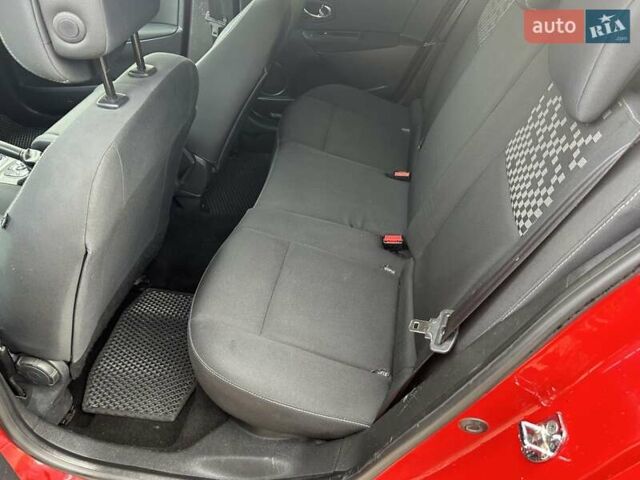 Красный Рено Меган, объемом двигателя 1.46 л и пробегом 224 тыс. км за 7000 $, фото 18 на Automoto.ua