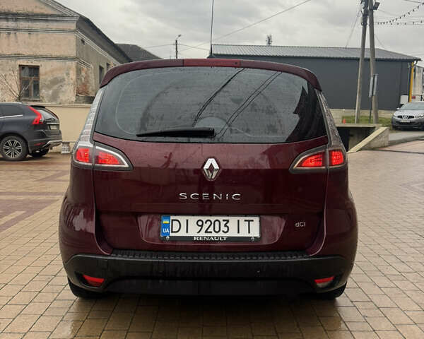 Красный Рено Меган, объемом двигателя 1.46 л и пробегом 281 тыс. км за 8000 $, фото 6 на Automoto.ua