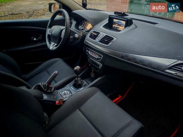 Красный Рено Меган, объемом двигателя 1.5 л и пробегом 244 тыс. км за 7199 $, фото 22 на Automoto.ua