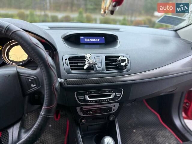 Червоний Рено Меган, об'ємом двигуна 1.46 л та пробігом 197 тис. км за 7500 $, фото 5 на Automoto.ua