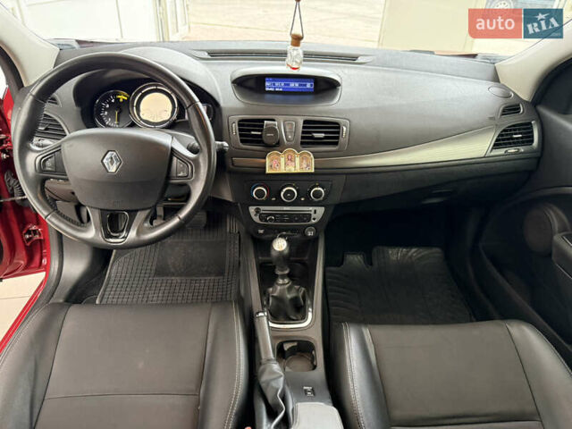 Красный Рено Меган, объемом двигателя 1.46 л и пробегом 181 тыс. км за 6800 $, фото 10 на Automoto.ua