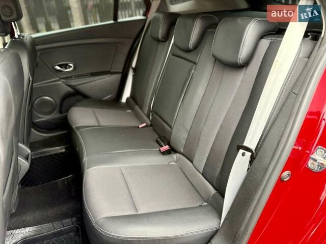 Червоний Рено Меган, об'ємом двигуна 1.46 л та пробігом 248 тис. км за 8350 $, фото 21 на Automoto.ua