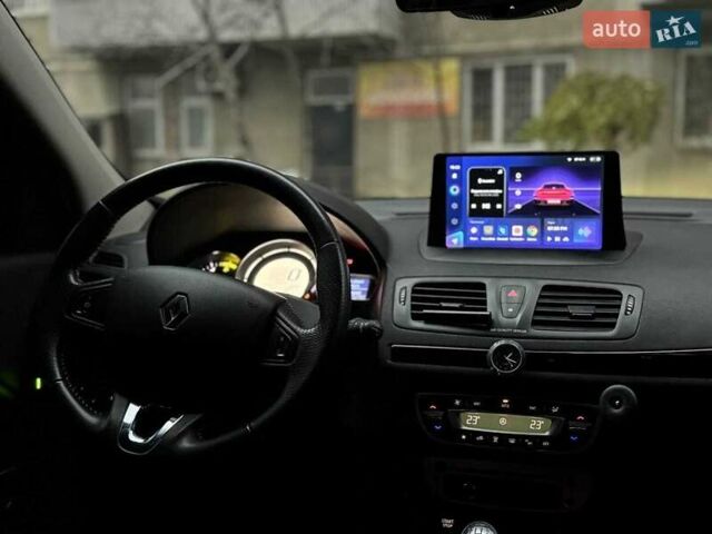 Красный Рено Меган, объемом двигателя 1.5 л и пробегом 257 тыс. км за 8500 $, фото 14 на Automoto.ua