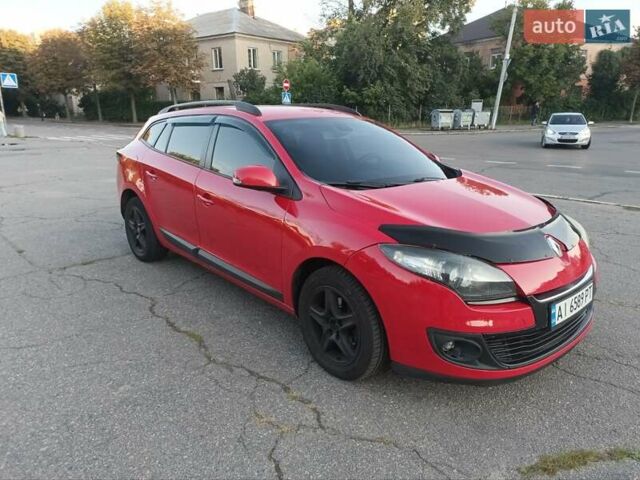 Красный Рено Меган, объемом двигателя 1.5 л и пробегом 267 тыс. км за 7300 $, фото 6 на Automoto.ua