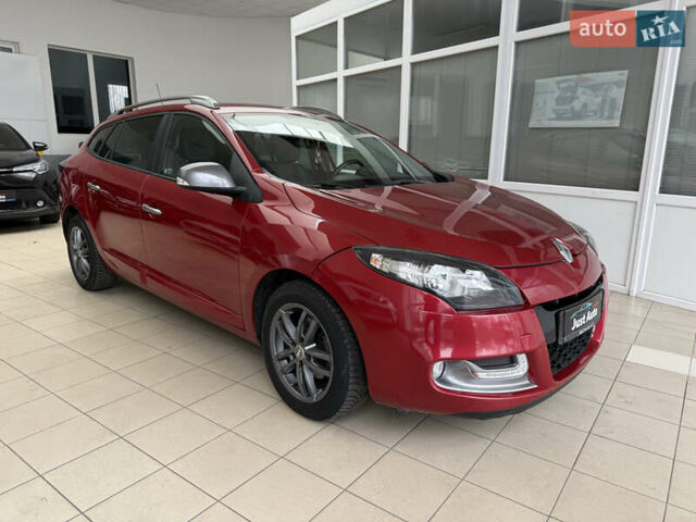 Красный Рено Меган, объемом двигателя 1.46 л и пробегом 181 тыс. км за 6800 $, фото 3 на Automoto.ua