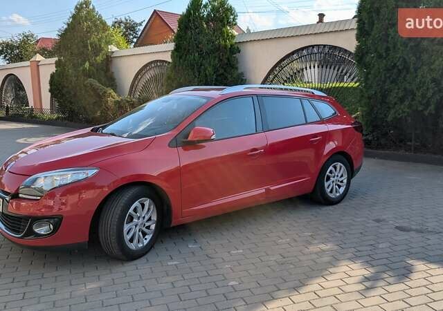 Красный Рено Меган, объемом двигателя 1.46 л и пробегом 187 тыс. км за 9500 $, фото 27 на Automoto.ua