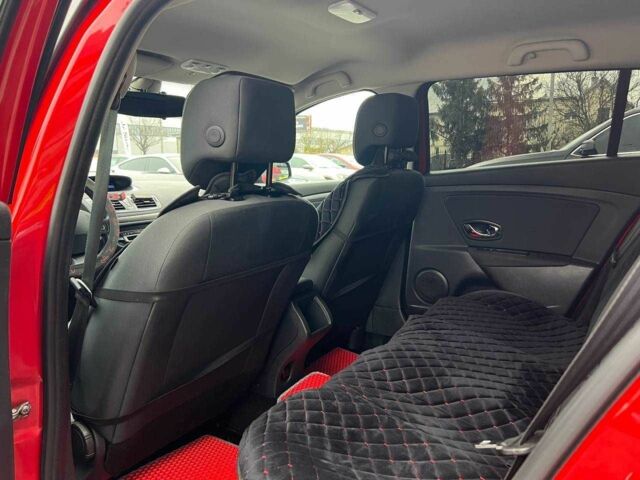 Красный Рено Меган, объемом двигателя 1.5 л и пробегом 212 тыс. км за 8200 $, фото 23 на Automoto.ua