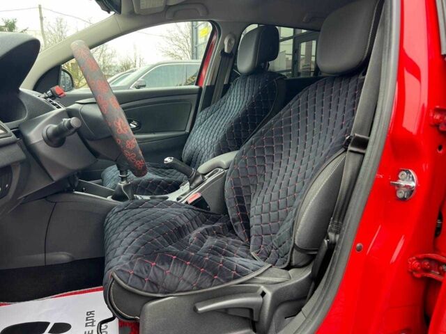 Красный Рено Меган, объемом двигателя 1.5 л и пробегом 212 тыс. км за 8200 $, фото 22 на Automoto.ua