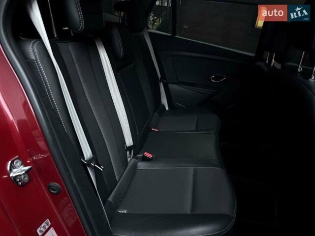 Красный Рено Меган, объемом двигателя 1.5 л и пробегом 257 тыс. км за 8500 $, фото 16 на Automoto.ua