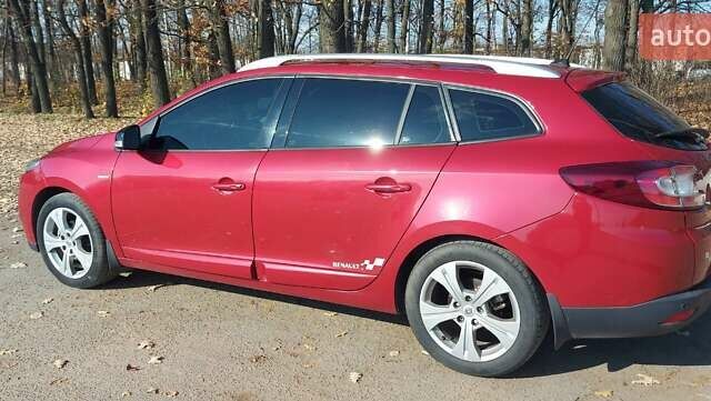 Красный Рено Меган, объемом двигателя 1.46 л и пробегом 290 тыс. км за 7500 $, фото 2 на Automoto.ua