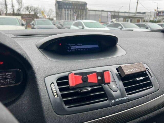 Красный Рено Меган, объемом двигателя 1.5 л и пробегом 212 тыс. км за 8200 $, фото 17 на Automoto.ua