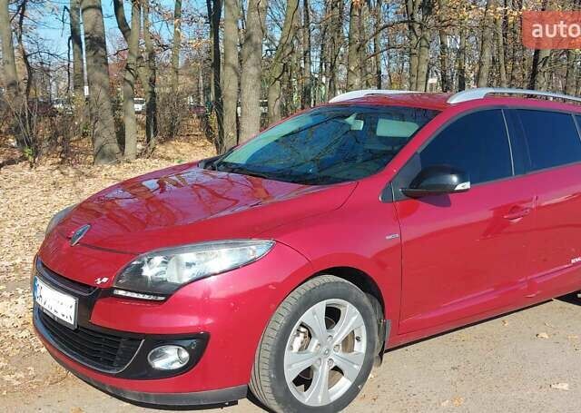 Красный Рено Меган, объемом двигателя 1.46 л и пробегом 290 тыс. км за 7500 $, фото 4 на Automoto.ua