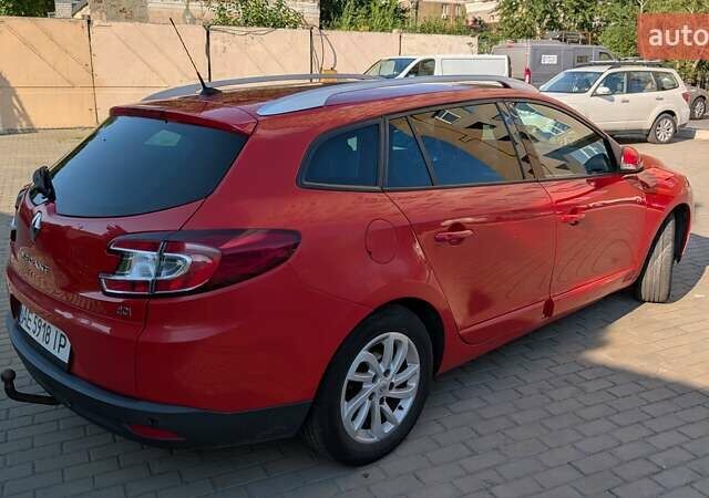 Красный Рено Меган, объемом двигателя 1.46 л и пробегом 187 тыс. км за 9500 $, фото 30 на Automoto.ua