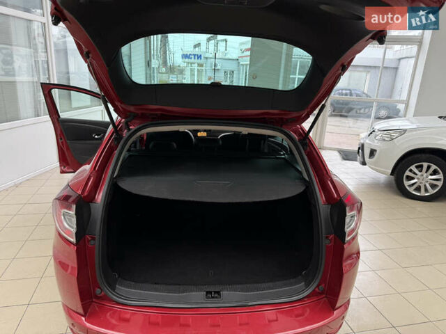 Красный Рено Меган, объемом двигателя 1.46 л и пробегом 181 тыс. км за 6800 $, фото 11 на Automoto.ua