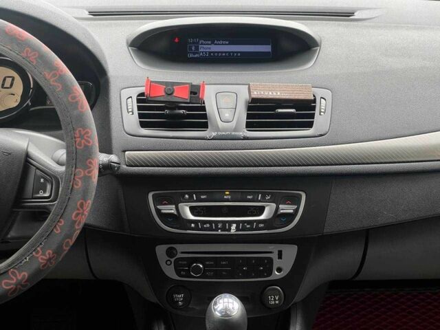 Красный Рено Меган, объемом двигателя 1.5 л и пробегом 212 тыс. км за 8200 $, фото 18 на Automoto.ua