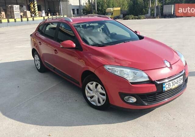 Червоний Рено Меган, об'ємом двигуна 1.46 л та пробігом 191 тис. км за 6800 $, фото 8 на Automoto.ua
