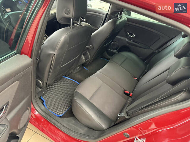 Красный Рено Меган, объемом двигателя 1.46 л и пробегом 181 тыс. км за 6800 $, фото 9 на Automoto.ua