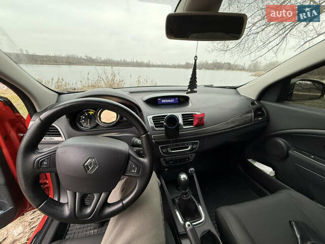 Червоний Рено Меган, об'ємом двигуна 1.46 л та пробігом 183 тис. км за 8900 $, фото 11 на Automoto.ua