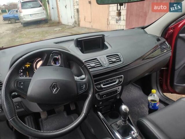 Красный Рено Меган, объемом двигателя 1.46 л и пробегом 240 тыс. км за 8100 $, фото 12 на Automoto.ua