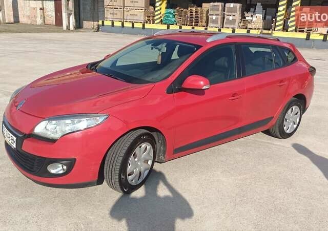 Червоний Рено Меган, об'ємом двигуна 1.46 л та пробігом 191 тис. км за 6800 $, фото 4 на Automoto.ua
