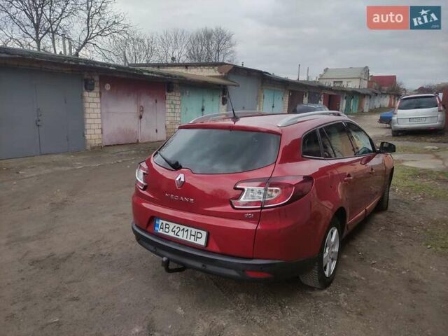 Красный Рено Меган, объемом двигателя 1.46 л и пробегом 240 тыс. км за 8100 $, фото 8 на Automoto.ua