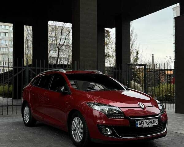 Красный Рено Меган, объемом двигателя 1.5 л и пробегом 257 тыс. км за 8500 $, фото 5 на Automoto.ua