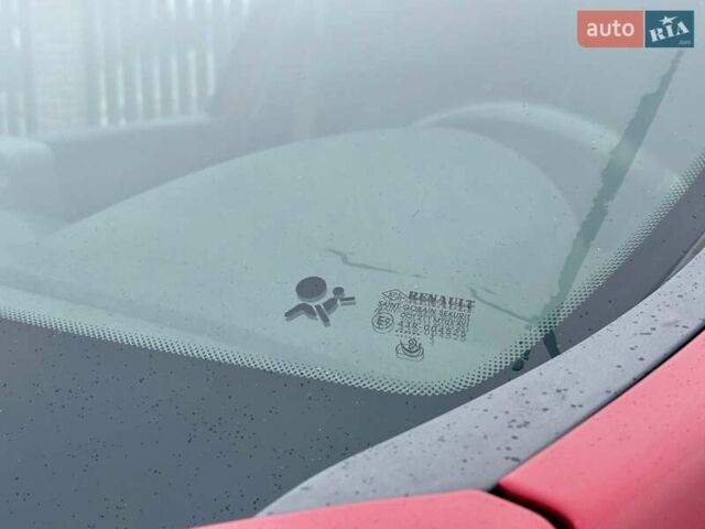 Червоний Рено Меган, об'ємом двигуна 1.46 л та пробігом 248 тис. км за 8350 $, фото 14 на Automoto.ua